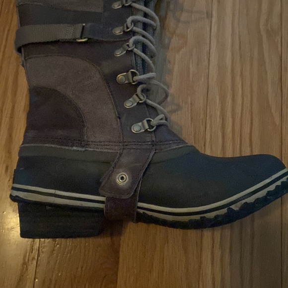 Sorel light rain/snow boots
